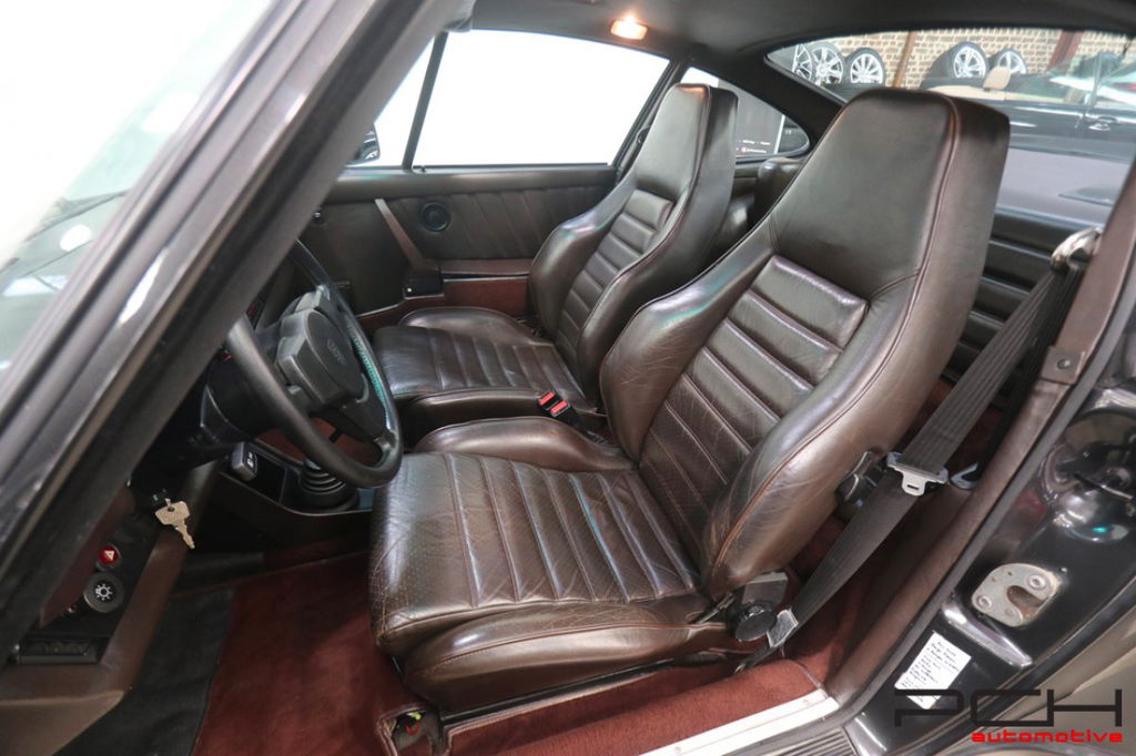 Porsche 911 Turbo 3.3