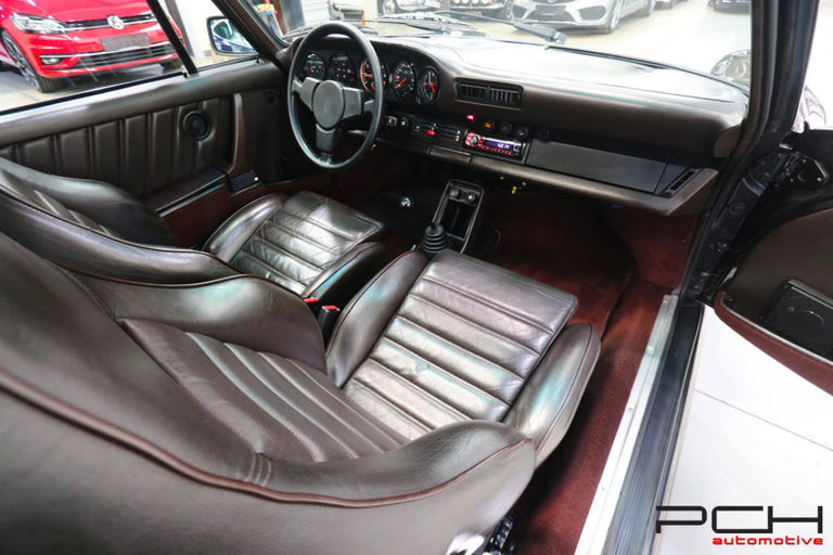 Porsche 911 Turbo 3.3