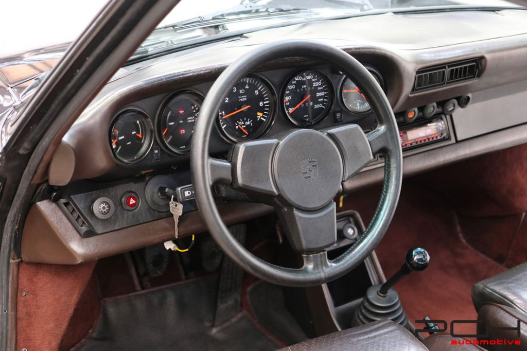 Porsche 911 Turbo 3.3