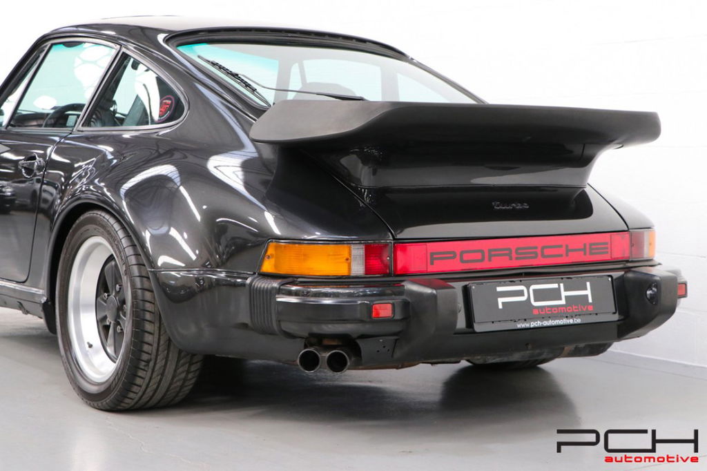 Porsche 911 Turbo 3.3