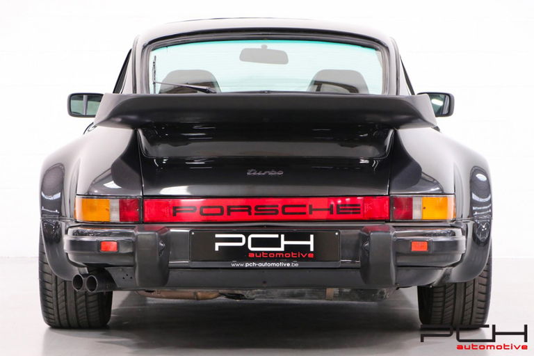 Porsche 911 Turbo 3.3
