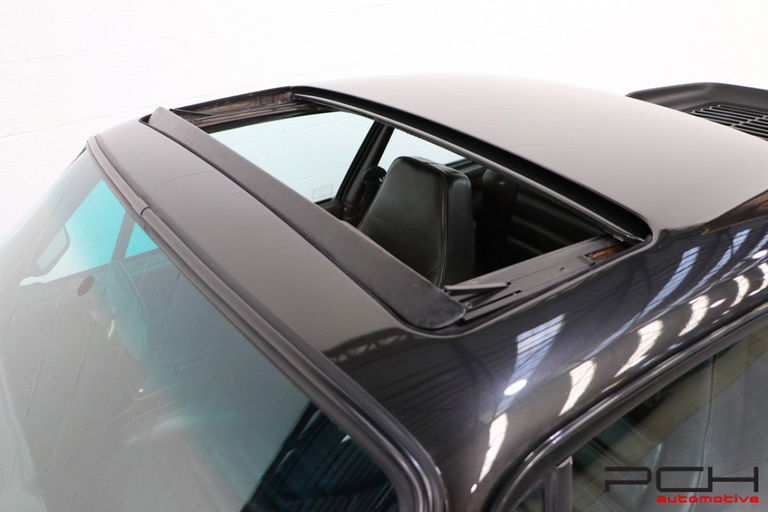 Porsche 911 Turbo 3.3