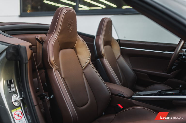 Porsche 992 Carrera 4S