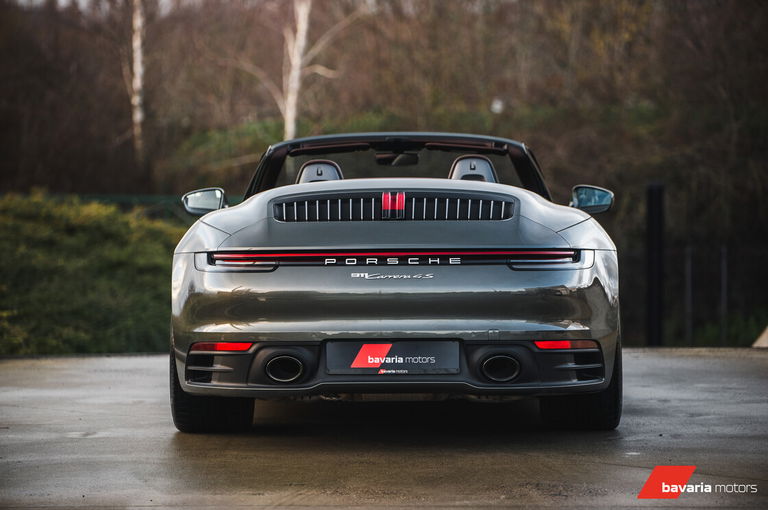 Porsche 992 Carrera 4S