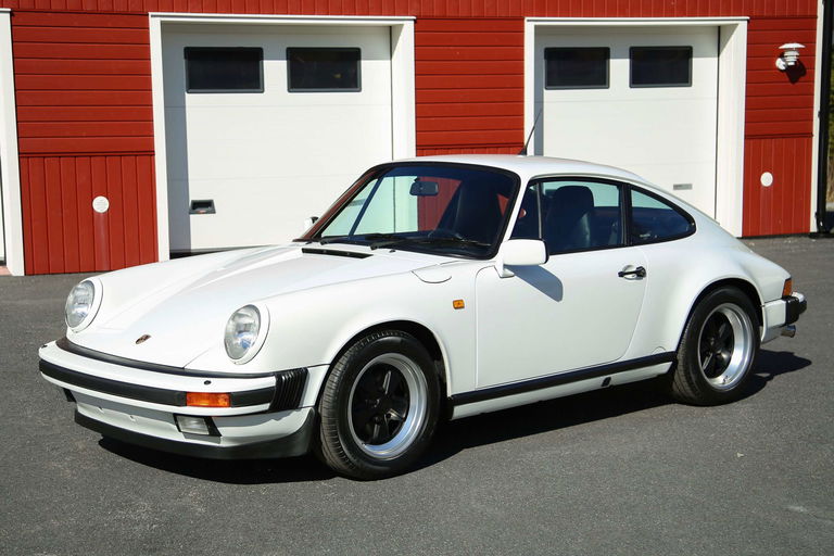 Porsche 911 Carrera 3.2