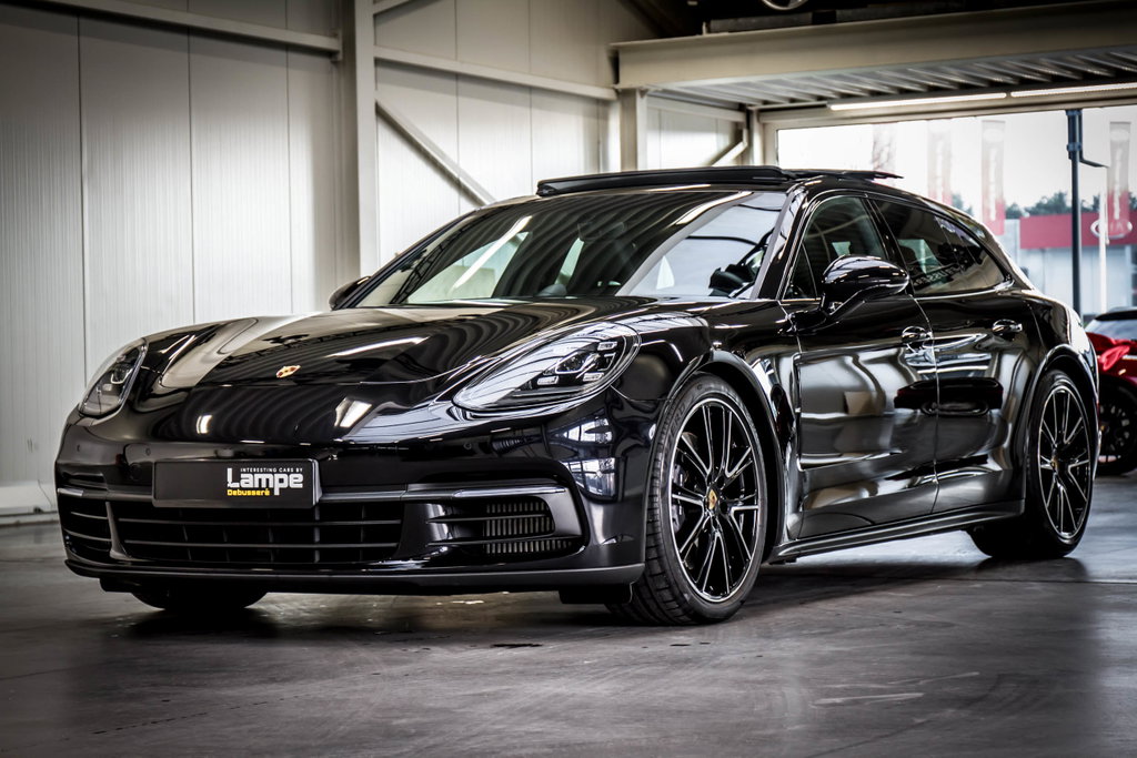 Porsche Panamera 4