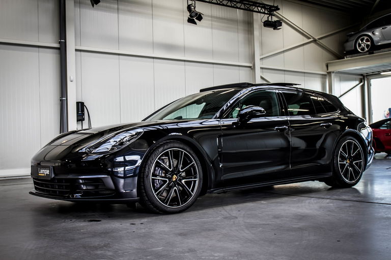 Porsche Panamera 4
