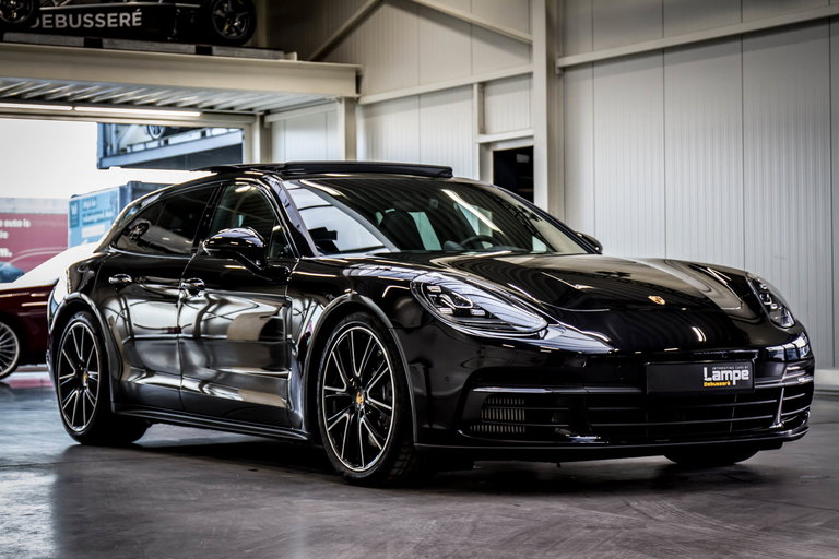 Porsche Panamera 4