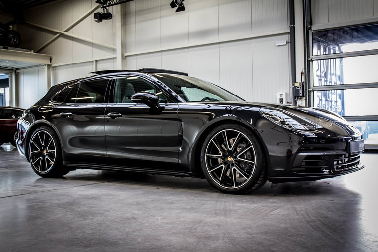 Porsche Panamera 4