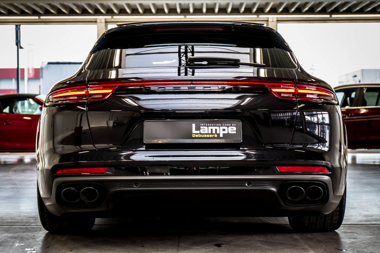 Porsche Panamera 4