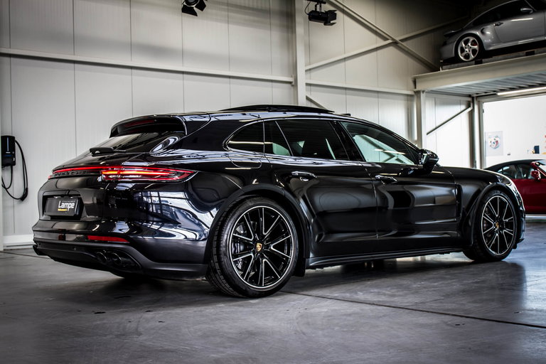 Porsche Panamera 4