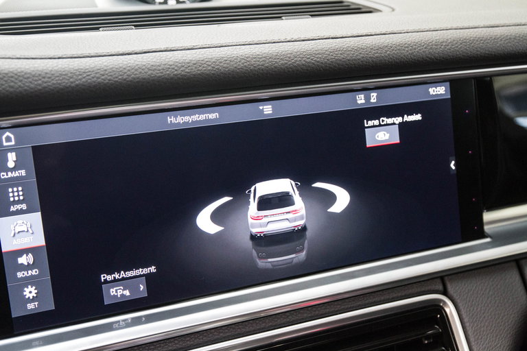 Porsche Panamera 4