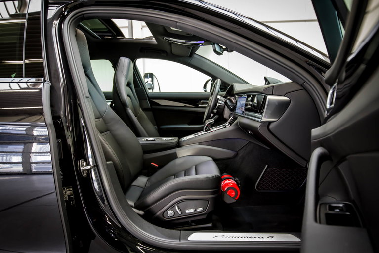 Porsche Panamera 4