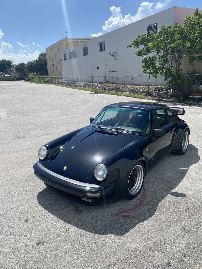 Porsche 911 Turbo 3.3