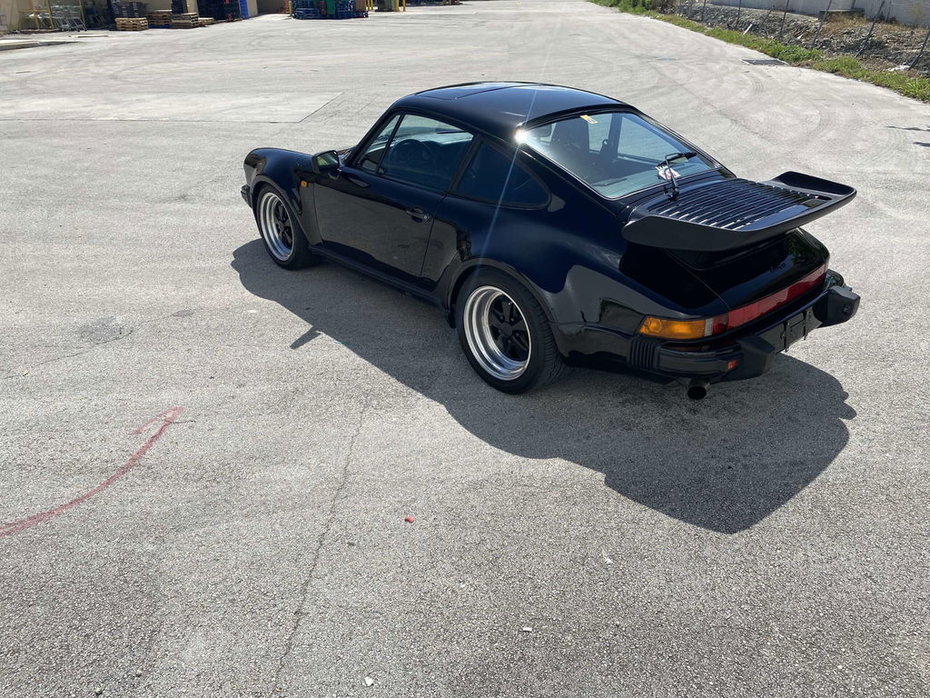 Porsche 911 Turbo 3.3