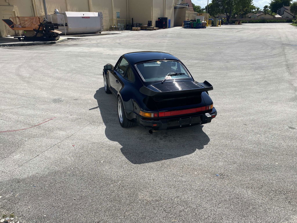 Porsche 911 Turbo 3.3