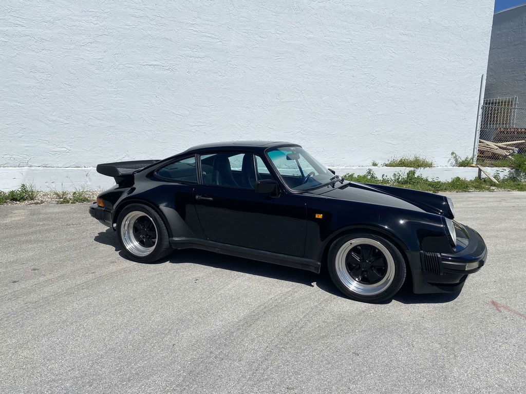 Porsche 911 Turbo 3.3