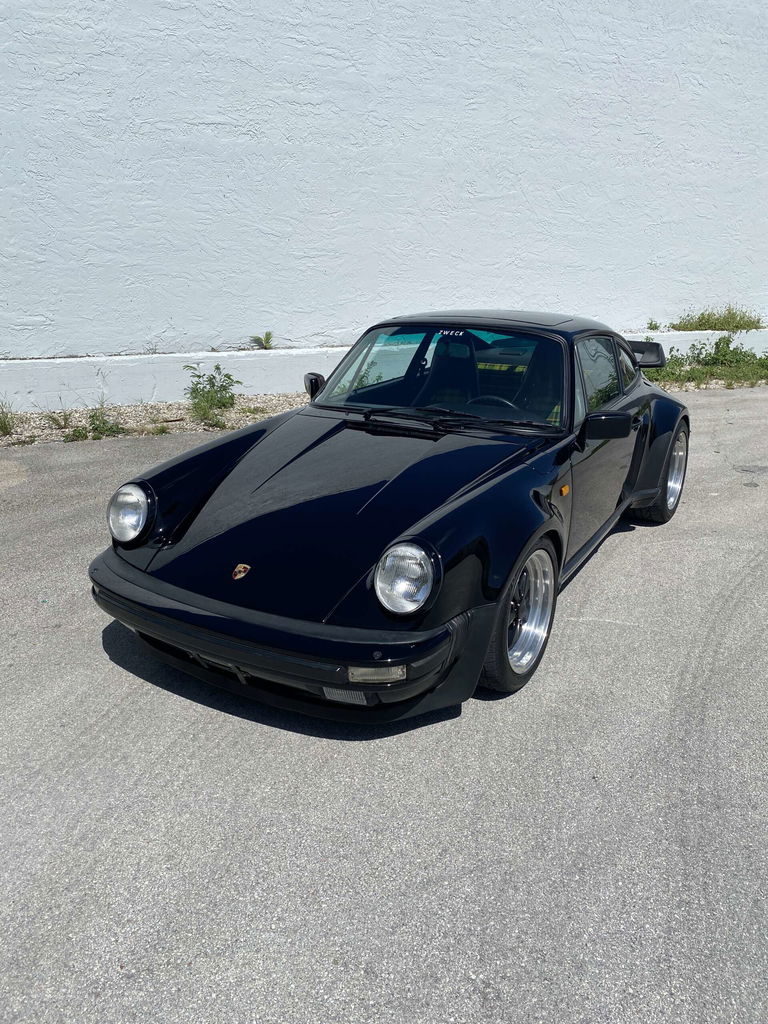 Porsche 911 Turbo 3.3