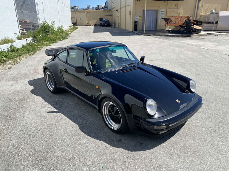 Porsche 911 Turbo 3.3