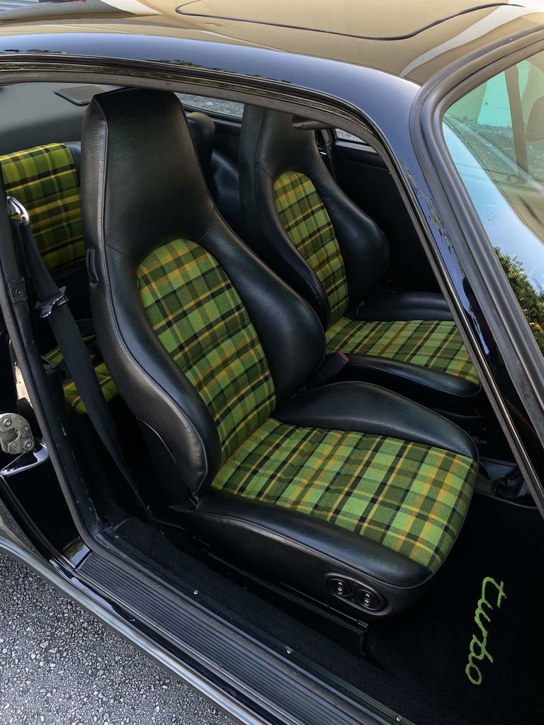 Porsche 911 Turbo 3.3