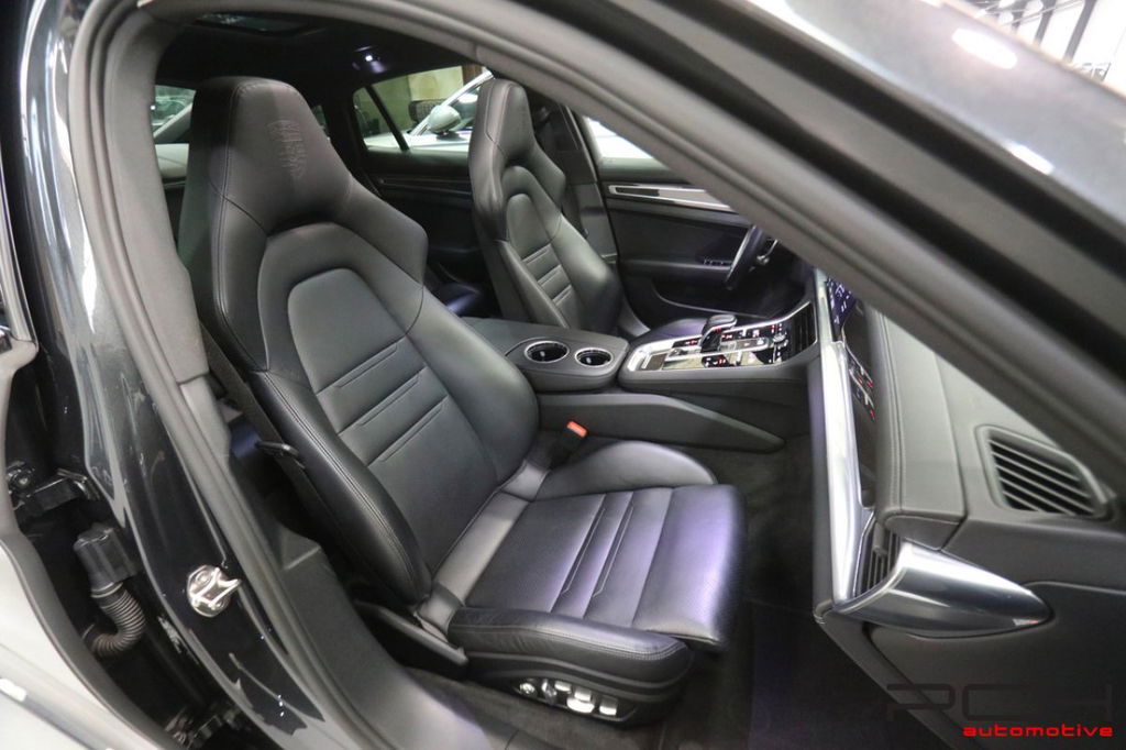 Porsche Panamera 4S