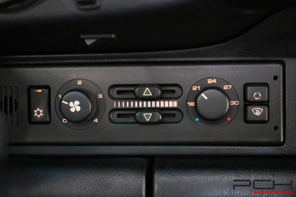 Porsche 964 Carrera 4