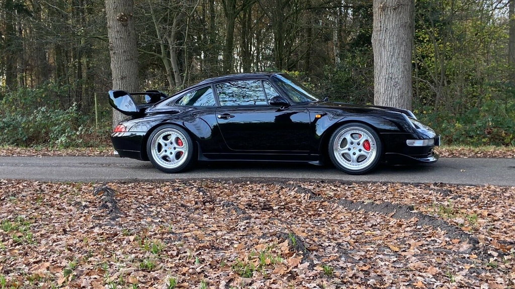 Porsche 993 Carrera RS in black for sale!