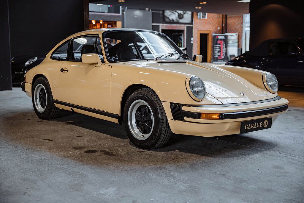 Porsche 911 Coupé in Chiffon White for sale!