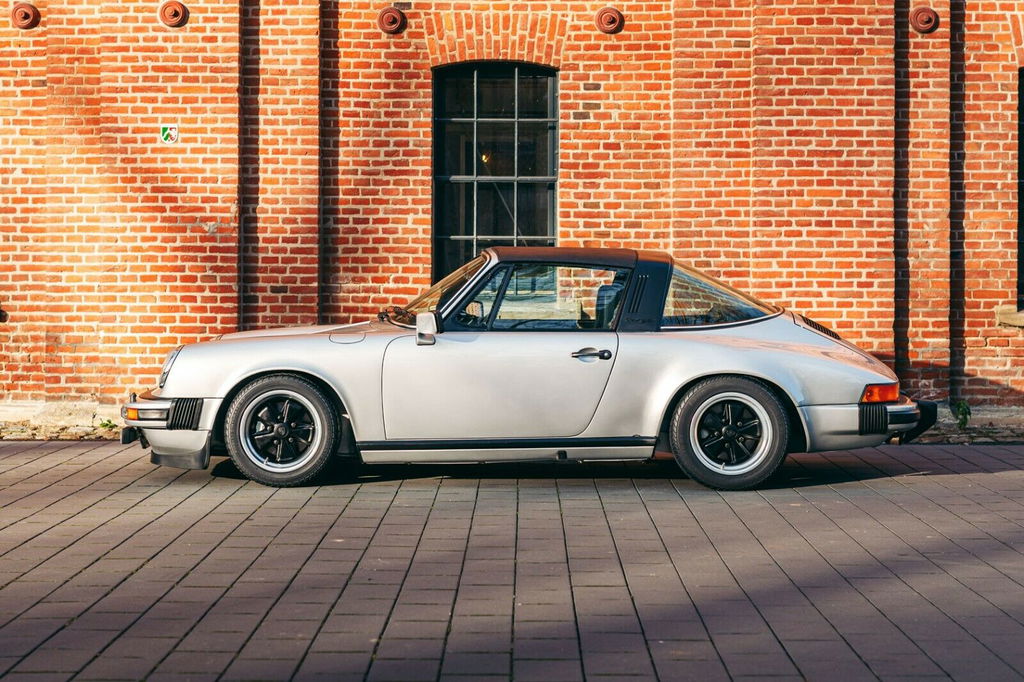 Porsche 911 Carrera 3,0