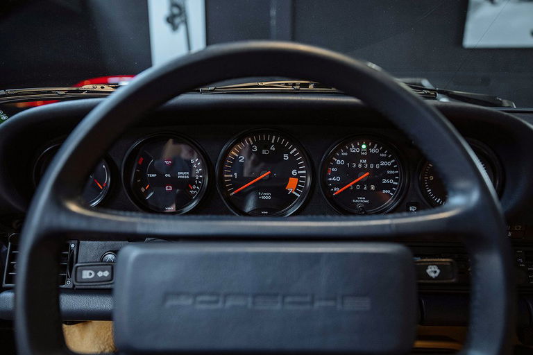 Porsche 911 Carrera 3.2