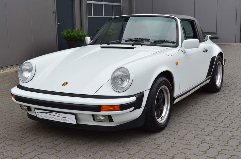 Porsche 911 Carrera 3.2