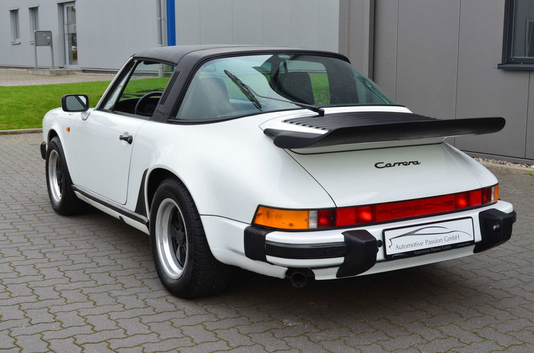 Porsche 911 Carrera 3.2