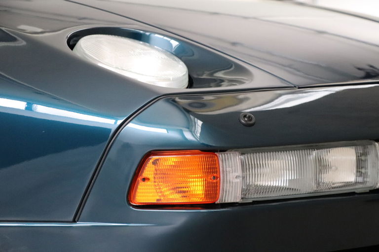 Porsche 928 GT