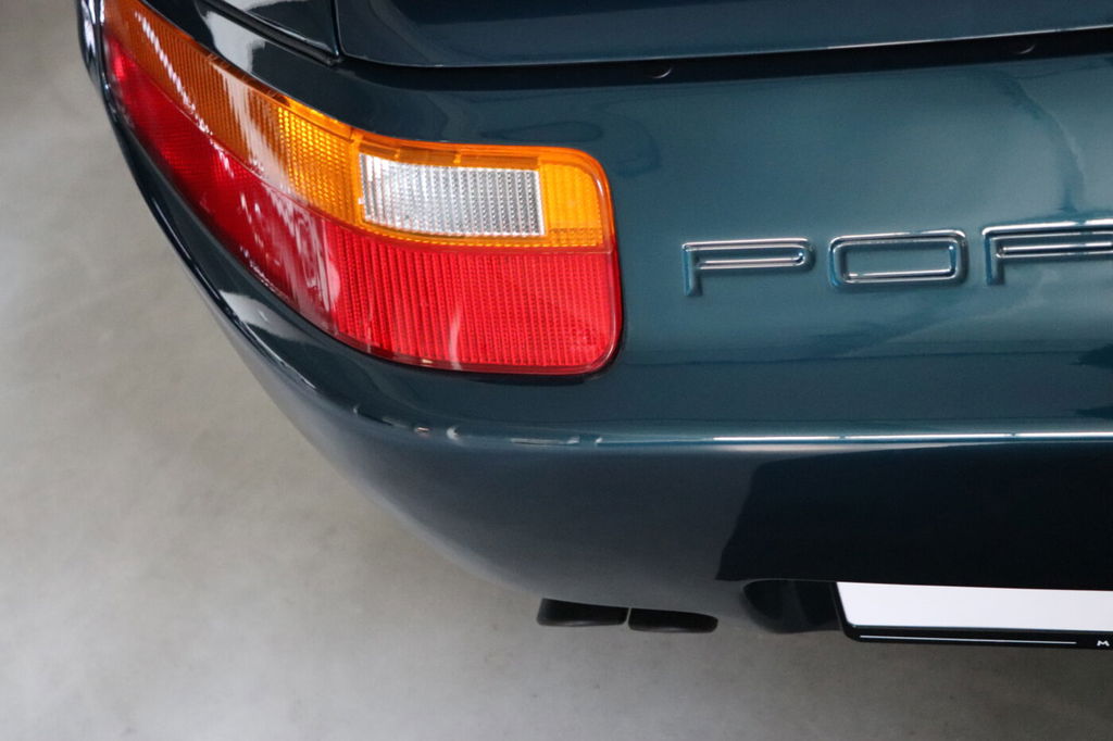 Porsche 928 GT