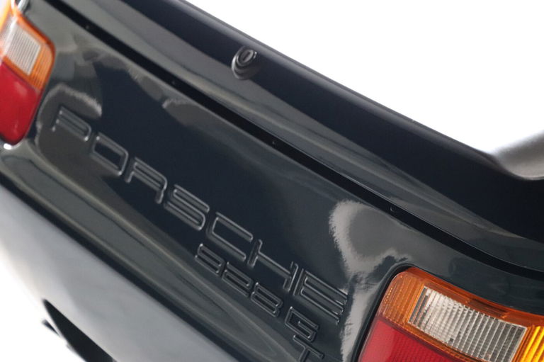Porsche 928 GT