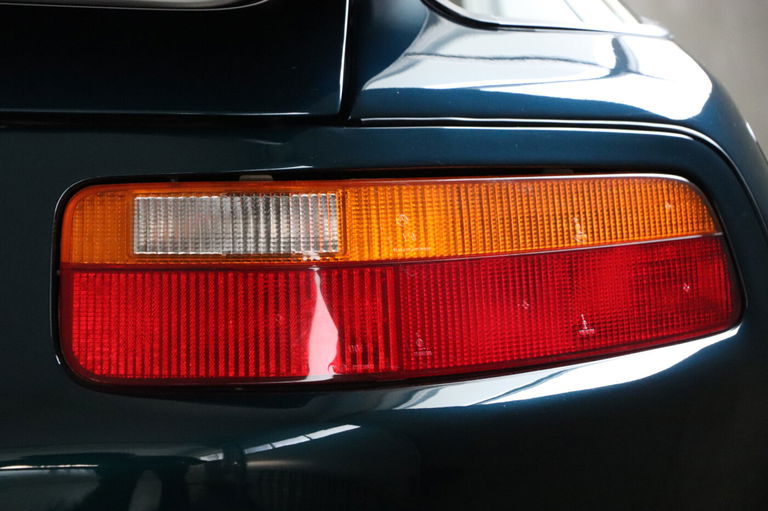 Porsche 928 GT