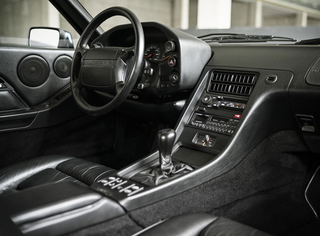 Porsche 928 GT