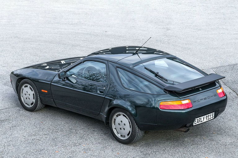 Porsche 928 S4