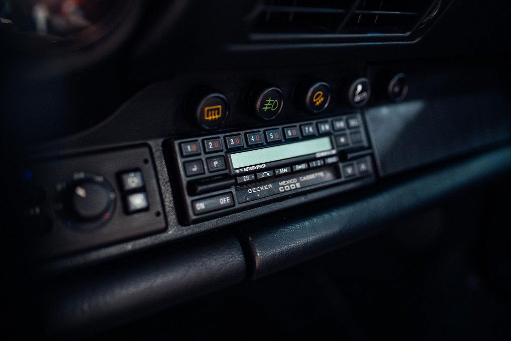 Porsche 964 Carrera 4