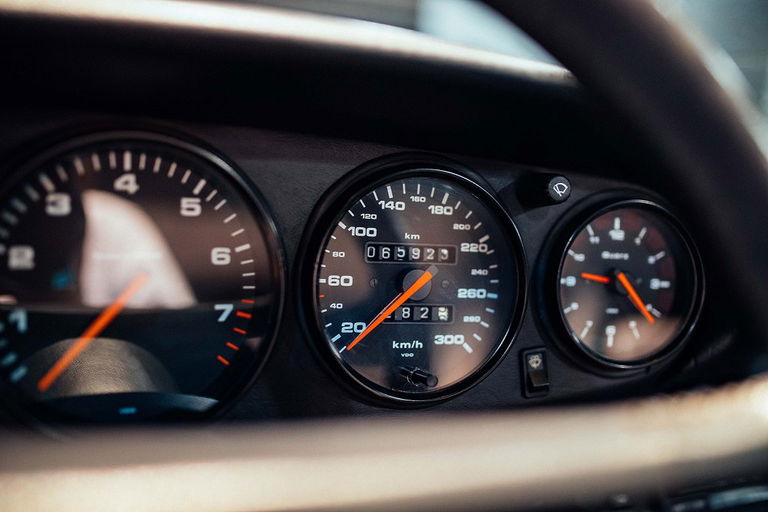 Porsche 964 Carrera 4