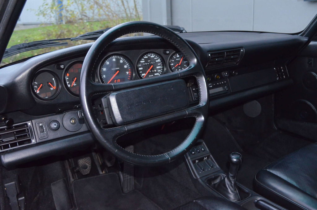 Porsche 964 Carrera 4