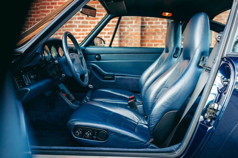 Porsche 993 Carrera 4S