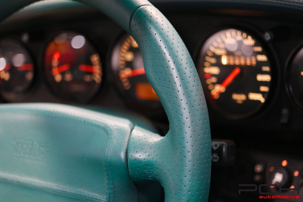 Porsche 993 Carrera 4S
