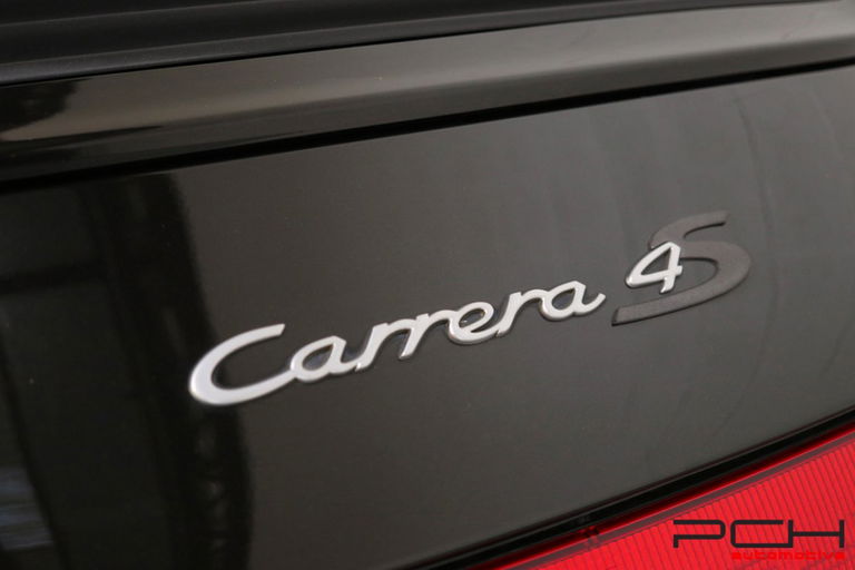 Porsche 993 Carrera 4S