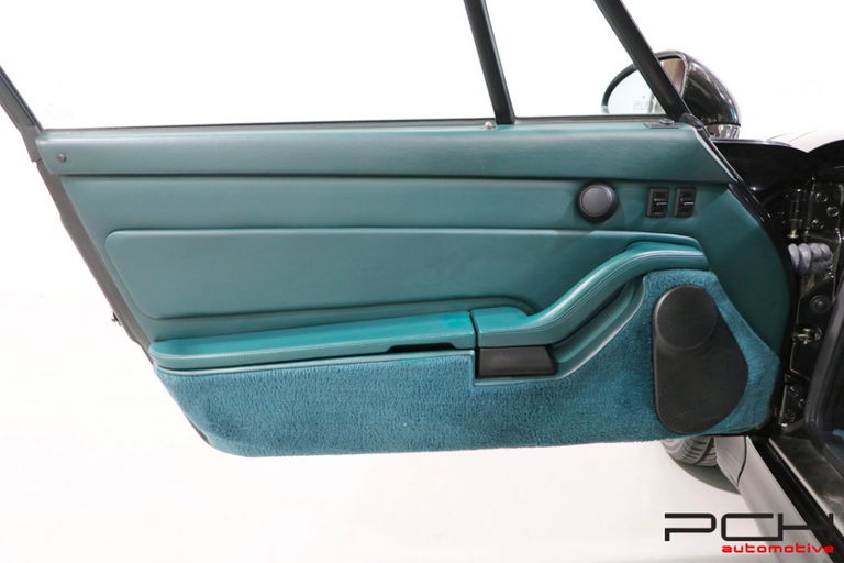 Porsche 993 Carrera 4S