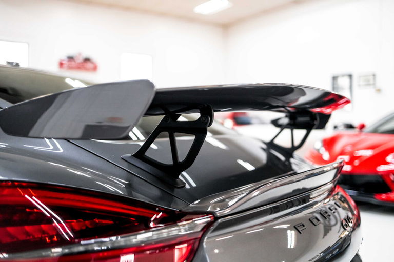 Porsche 981 Cayman GT4