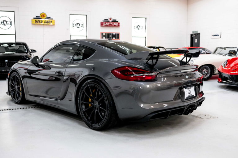 Porsche 981 Cayman GT4