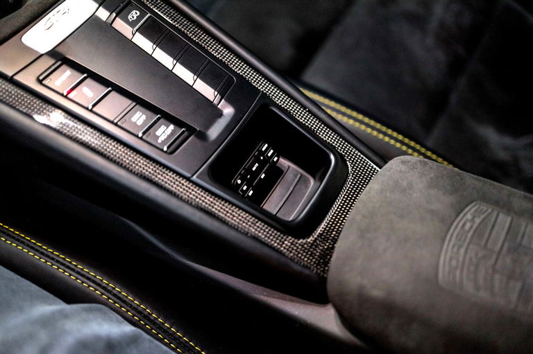 Porsche 981 Cayman GT4