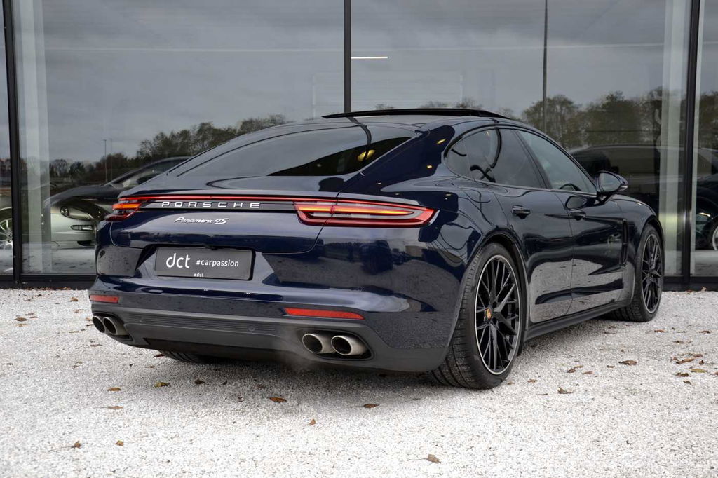 Porsche Panamera 4S