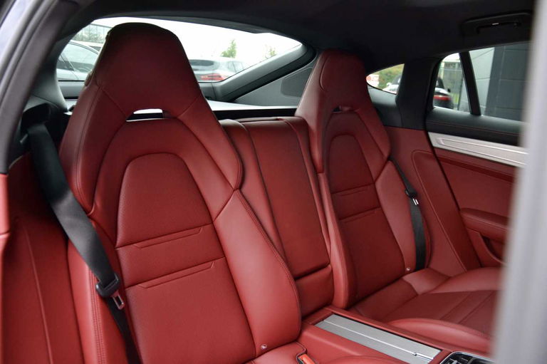 Porsche Panamera 4S